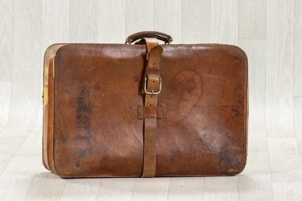 Vieille valise en cuir 1