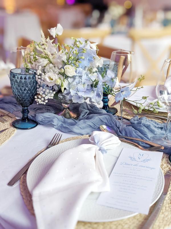 Chemin de table en gaze de coton vieux bleu
