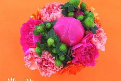 Des fleurs et des couleurs pour un anniversaire girly!